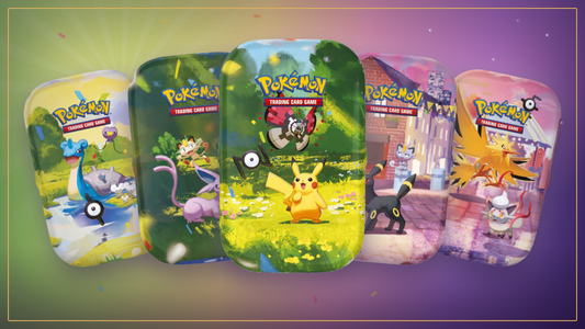 Mini-Tins aus Pokémon 30 Jahre mit Lapras, Psiana, Pikachu, Nachtara und Zapdos